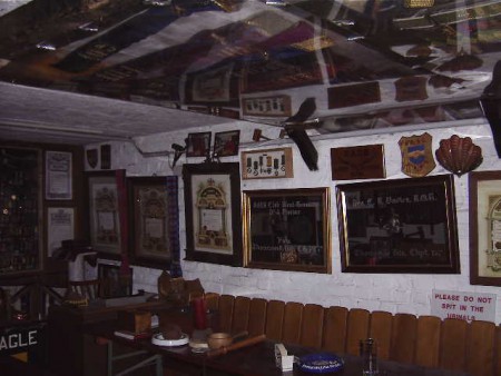 lodgeroom1.jpg